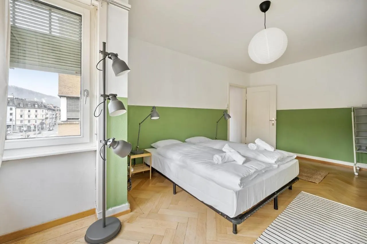 Central Apartment For City Explorers 224 Zurich